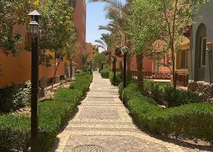 Aldora Resident Apartmanhotel Gurdaka