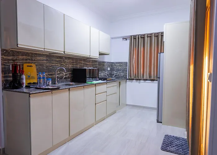 Aldora Resident Apartmanhotel Gurdaka