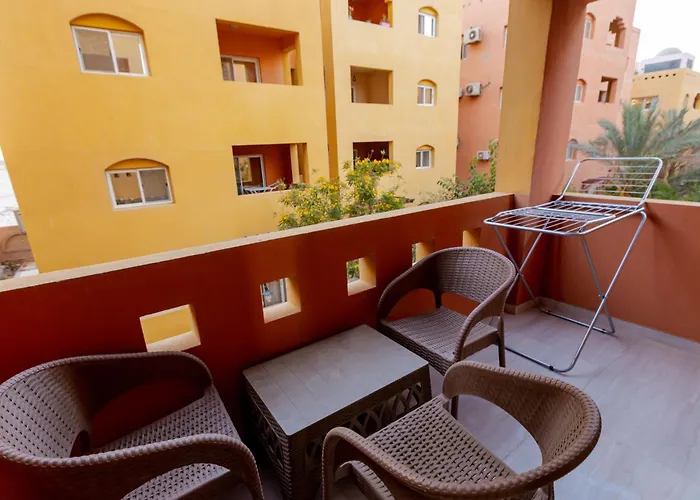Aldora Resident Apartmanhotel Gurdaka